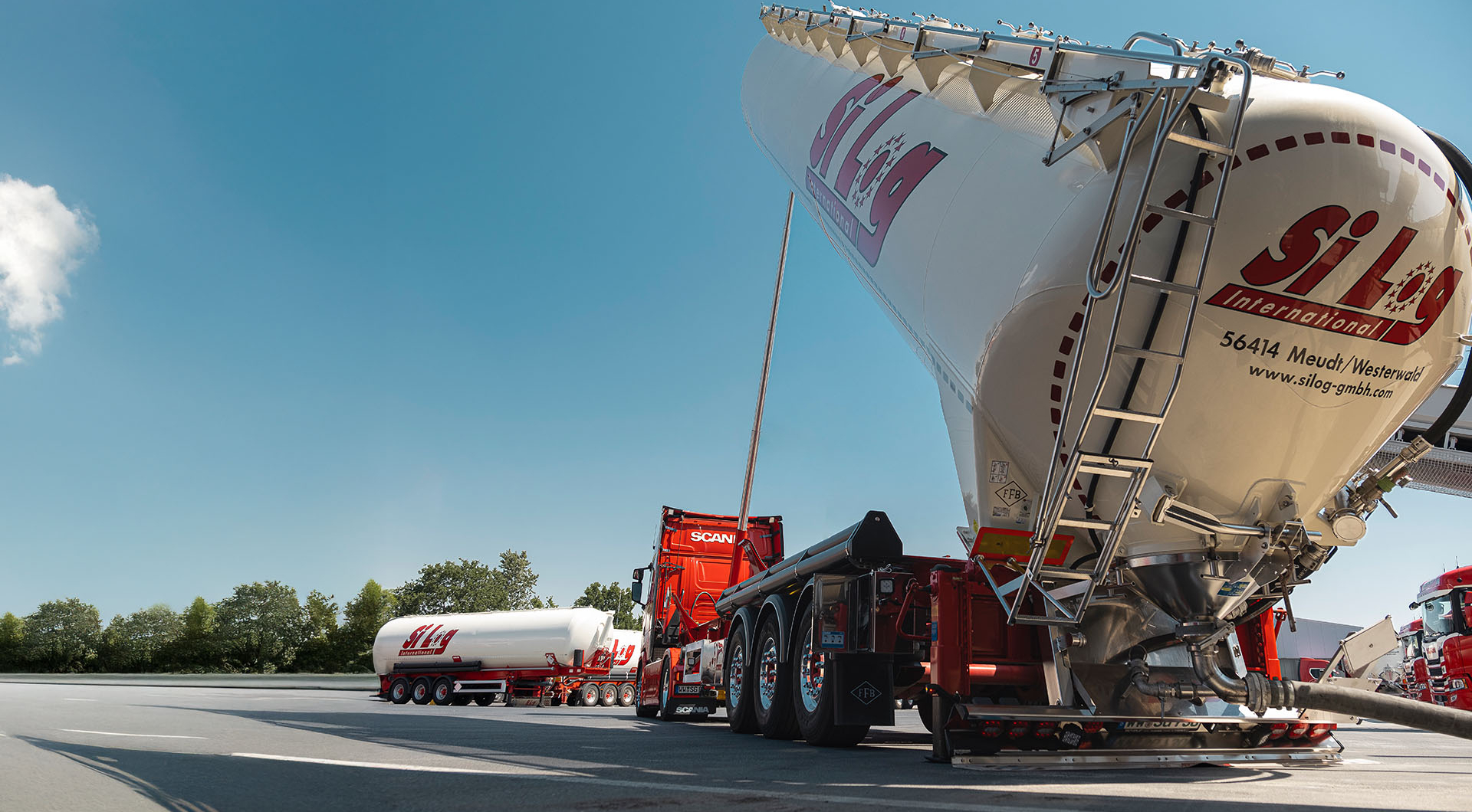 Silotransporte Silofahrzeug SiLog Aufgestellt Lkw